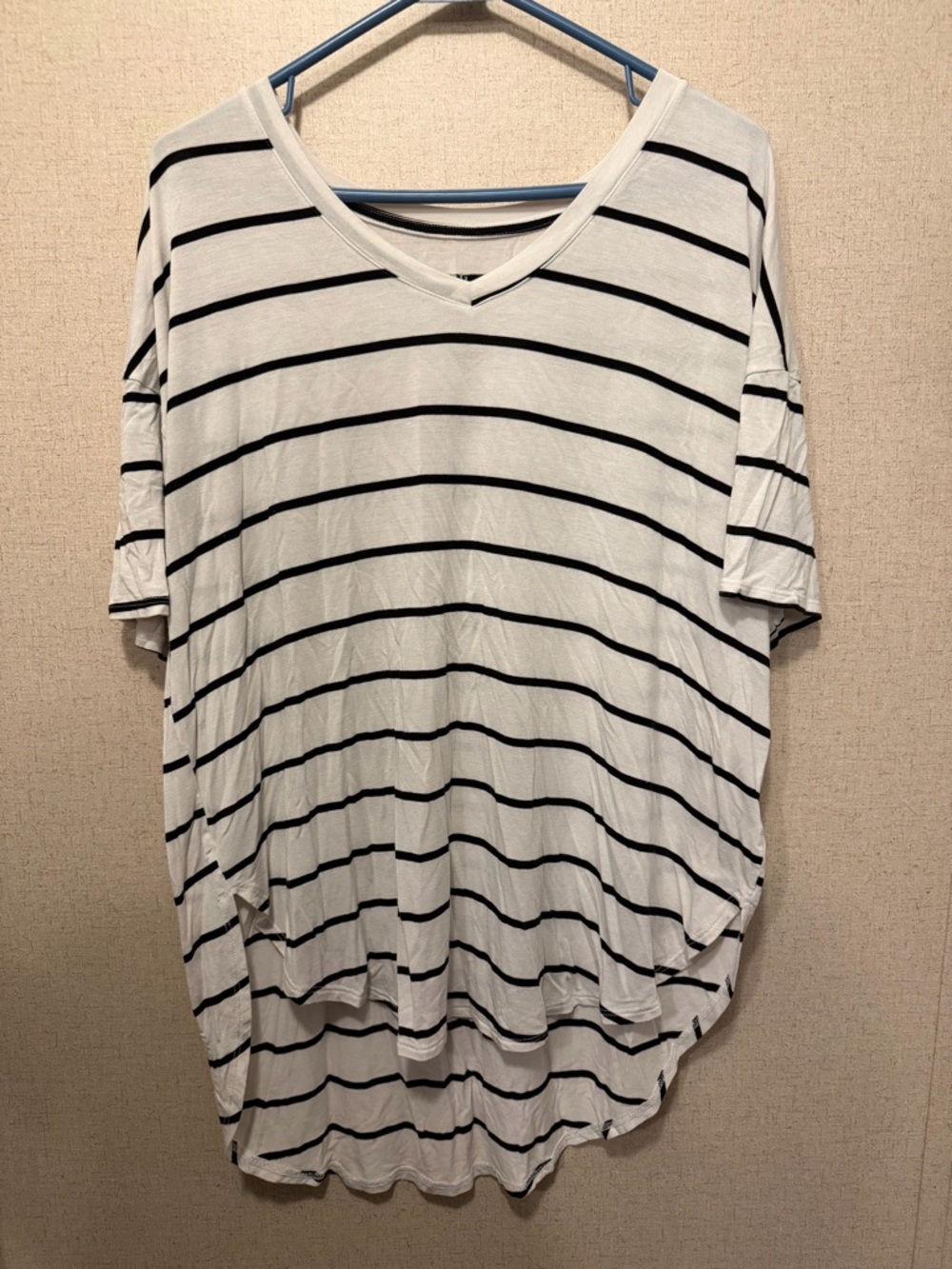 Time and Tru White and Black Striped V-Neck Short Sleeve Top